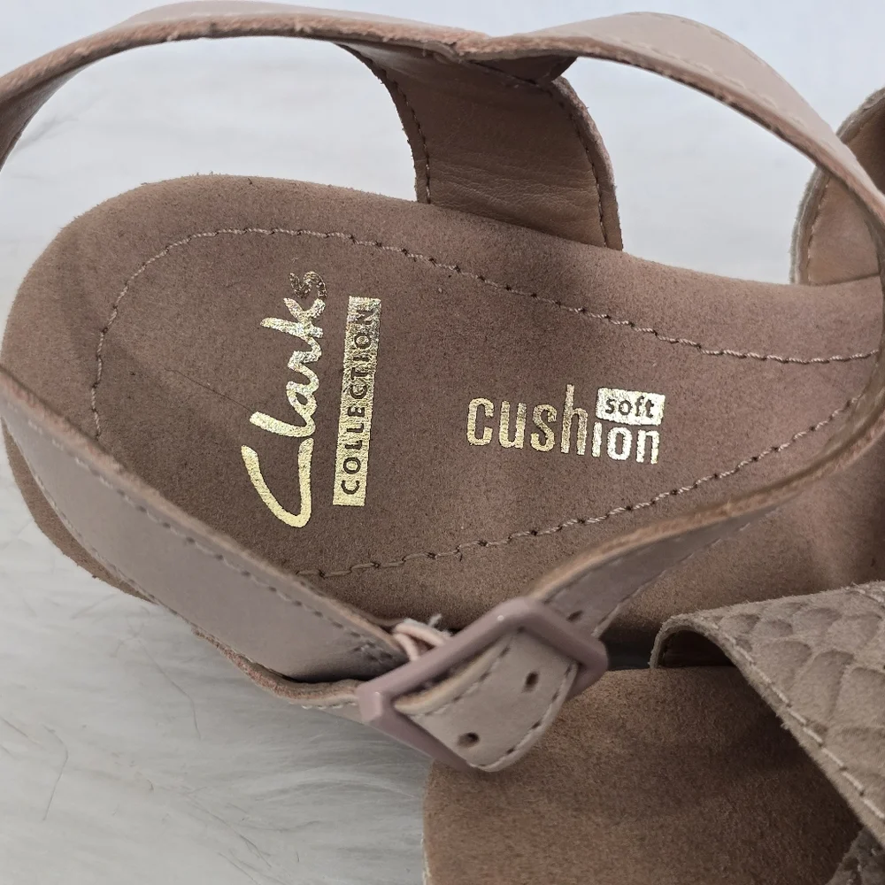 Clarks Helio Latitude Womens Nude Leather Wedge 6